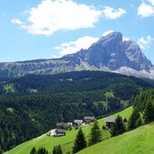 wuerzjoch strasse bei untermoi viles und peitlerkofel