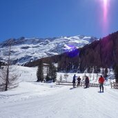 melager alm winter langlauf loipe skifahrer