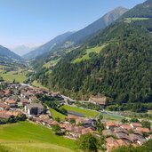 passeiertal st leonhard in passeier von jaufenstrasse aus gesehen