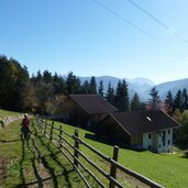 weg von st martin hofern nach kiens herbst farben