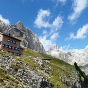 rifugio roda di vael rotwandhuette