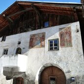 taufers im muenstertal fassaden haeuser winter