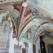 kloster neustift kreuzgang