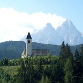 innichen ort vierschach kirche st magdalena