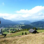 abstieg von paolina huette richtung karersee und masare