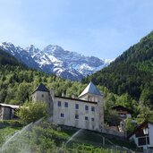 tschenglsburg mit tschenglser hochwand