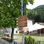 freienfeld ortschaft mauls wegweiser wanderwege
