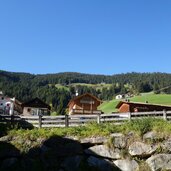 wahlen bei toblach blick richtung stadlener hoefe