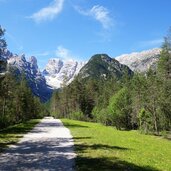 radweg hoehlensteintal bei schluderbach