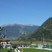 freienfeld sportplatz und burg sprechenstein