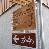 freienfeld stilfes radweg schild