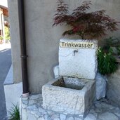 trinkwasser brunnen in goeflan