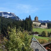 Sarntal Sarnthein Burg Reinegg