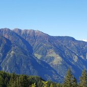 aussicht ab tesselberg richtung windeck und zillertaler alpen