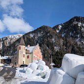 winter im bergdorf plawenn blick auf den ansitz plawenn