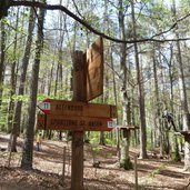 RS C wanderweg altenburg kaltern bei abenteuerpark hochseilgarten