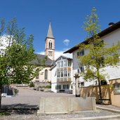 RS aldein dorfplatz und kirche