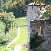 RS Voels am Schlern Schloss Proesels Stiege Treppe Herbst