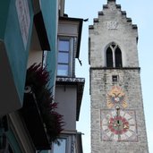 RS Christkindlmarkt Sterzing Zwoelferturm