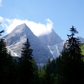 RS blick auf gschnitzer tribulaun dahinter pflerscher tribulaun