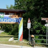 RS kardaun radweg tafel museum steinegg