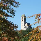 Voels am Schlern Peterbuehl Herbst
