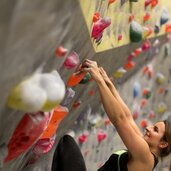 klettern halle bouldern person