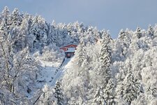 mendelbahn winter schnee bergstation kaltern mendel