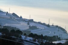 mazon bei montan nebel abendstimmung winter