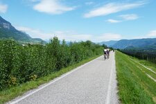 etsch radweg bei laag radfahrer