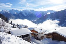 hoefe und haeuser bei stuls winter