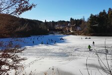Wolfsgrubener See Winter Eislaufen