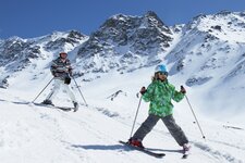 Skigebiet Sulden Skifahrer Kind