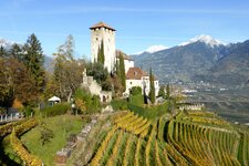 schloss lebenberg tscherms herbst