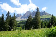 rosengarten bei karersee dorf