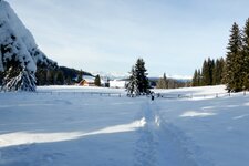 wanderweg bei petersberger leger winter