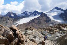 steinlandschaft am weg zur oetzi fundstelle blick richtung similaun fr