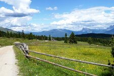 weg nr villanderer alm zum moar in plun