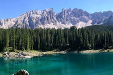 karersee lago di carezza panorama