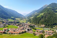 passeiertal st leonhard in passeier von jaufenstrasse aus gesehen