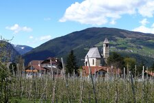 viums kirche und umgebung