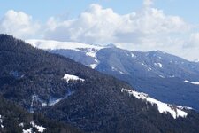 winter blick auf platten bei pfalzen