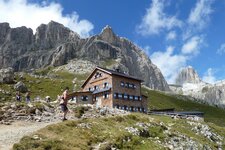 rifugio roda di vael rotwandhuette