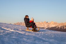 jochgrimm oclini winte rosengarten gruppe personen schlitten rodel