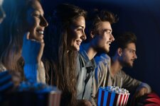 kino personen popcorn