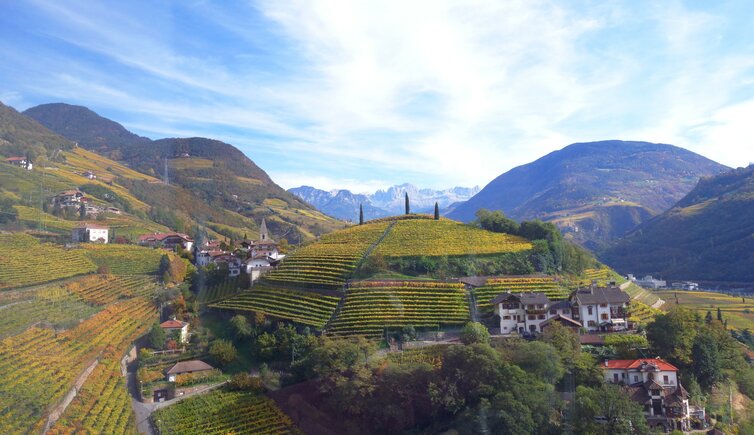 bozen weinlandschaft herbst st magdalena bei rentsch