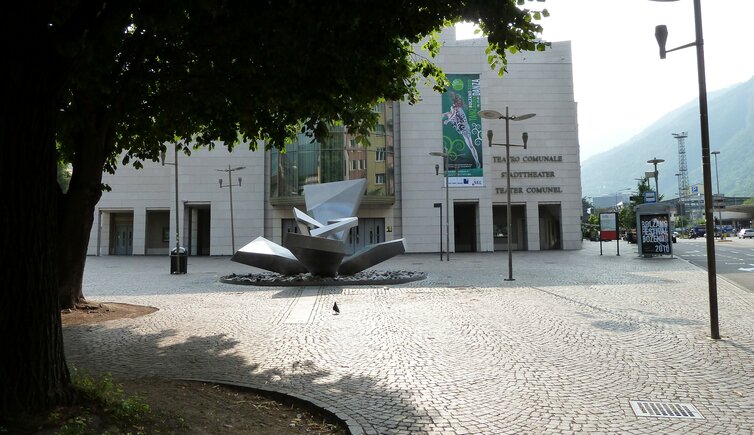 bozen stadttheater theater