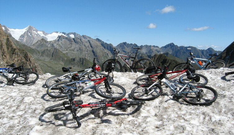 fahrrad fahrraeder bikes mountain bikes mountainbikes schnee mtb
