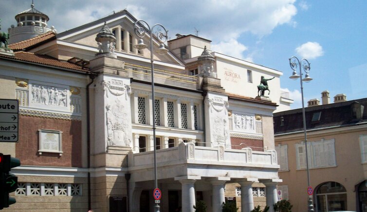 meraner stadttheater theater meran bei kurhaus