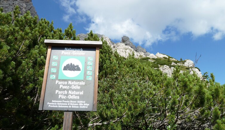 groedner joch naturpark puez geisler schild